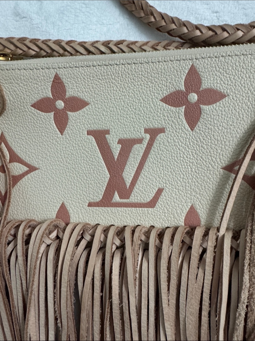 Louis Vuitton Rose Trianon Nomad-
Blanca Beige & Tan Fringe Leather Crossbody - Picture 7 of 14